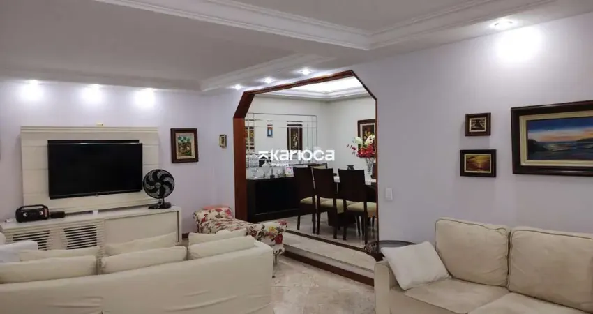 Casa em condomínio a venda de  6 quartos no jardim Clarisse