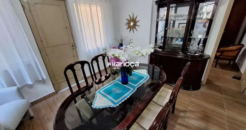 Excelente casa triplex a venda com 290m² - 4 quartos, 4 banheiros e 3 vagas - andarai