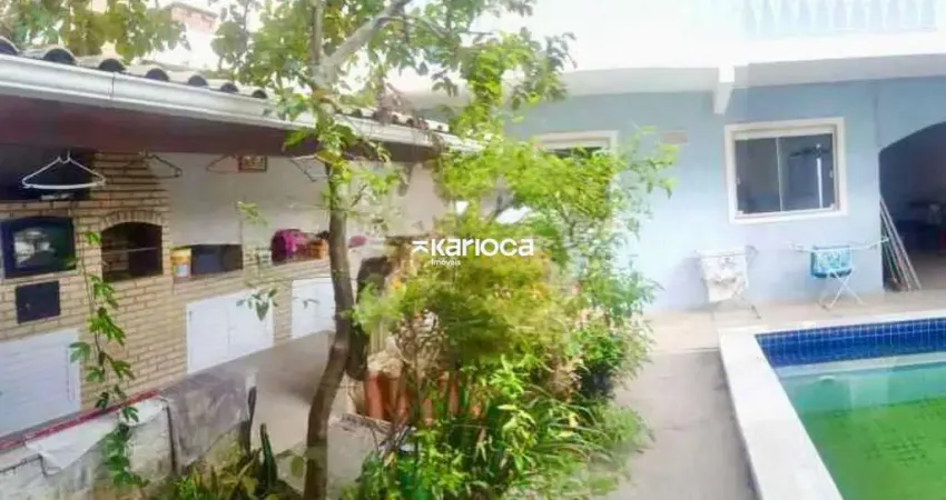 Casa em condomínio fechado com 4 quartos à venda na Rua Kattrin Kemper, 277, Taquara, Rio de Janeiro