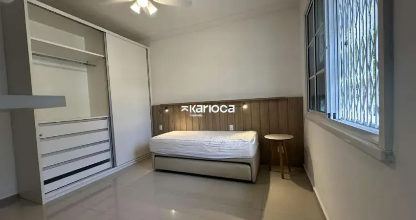 Lindo apartamento de 25m2 de frente pra Lagoa recém reformado.