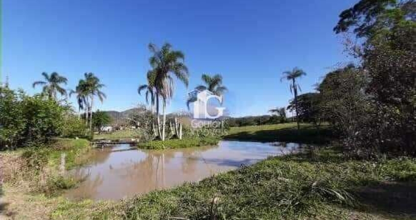 Área à venda no bairro Itacolomi - Balneário Piçarras/SC