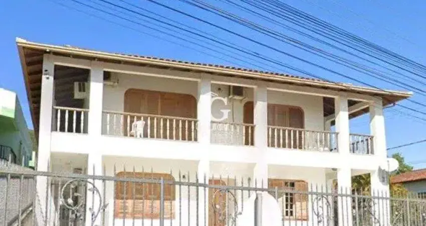 Sobrado à venda no bairro praia de armação do itapocorói - penha/sc