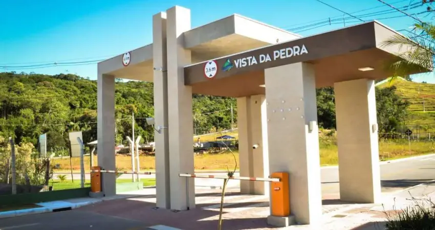 Terreno à venda na Rua Henriqueta Deolinda da Silva, 01, Forquilhas, São José