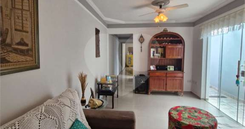 Casa à venda com 3 quartos, sendo 2 suítes, em Bela Vista, Salto - SP