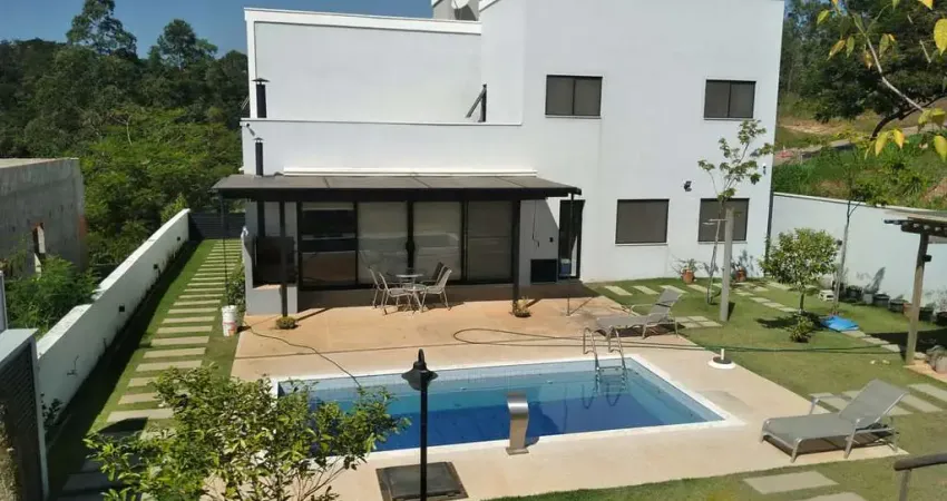 Casa à venda com 4 quartos, sendo 2 suítes, no condomínio Campos de Santo Antonio ii, Itu - SP