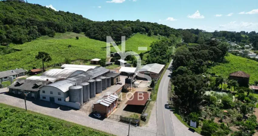 Pavilhão com 850m  no Alfredo Chaves em Flores da Cunha