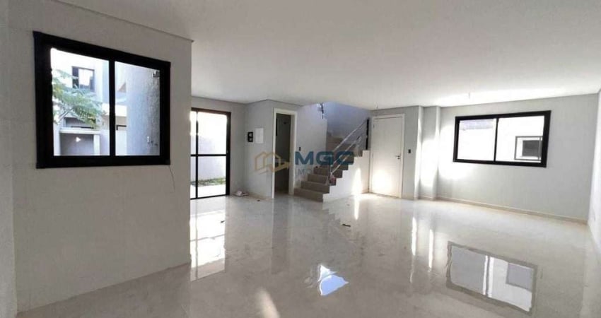 Sobrado em Condomínio com terraço Uberaba, Curitiba/PR