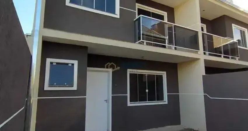 Sobrado triplex em Fazendinha, Curitiba/PR