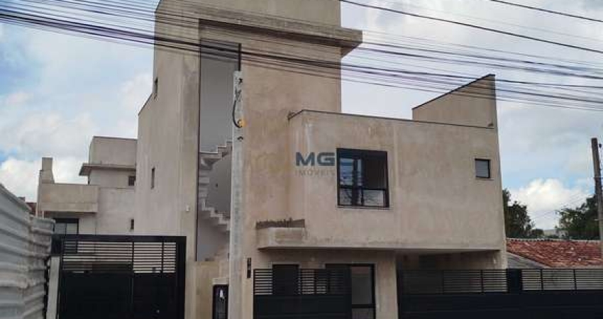 Sobrado com amplo terraço  Uberaba, Curitiba/PR