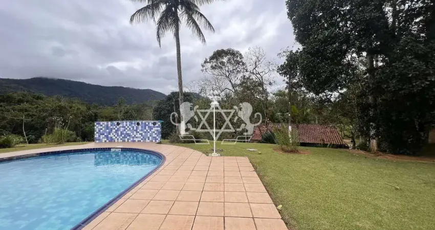 Ótima Kitnet mobiliada , com 65 m2 a Poucos Minutos da Praia, à Venda no tabatinga em Caraguatatuba