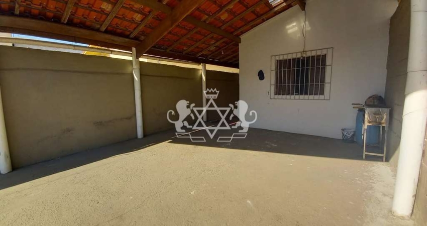 Ótima casa à venda, Poiares, Caraguatatuba, SP, localização privilegiada.