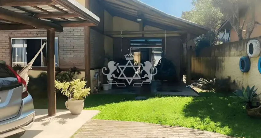 Casa à venda no Bairro Pontal de Santa Marina, Caraguatatuba, SP
