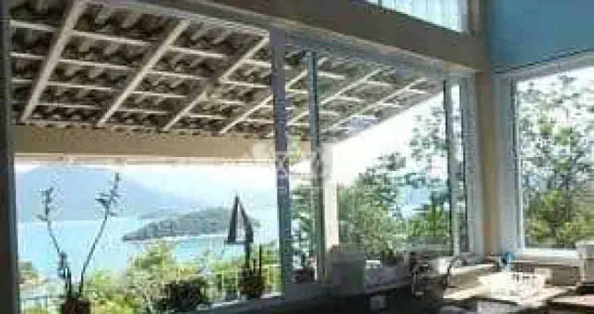 Casa em Condominio à venda, Praia do Pulso, Ubatuba.