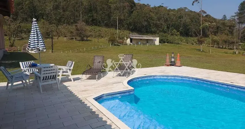 Chácara / sítio com 4 quartos à venda na Zona Rural, Paraibuna