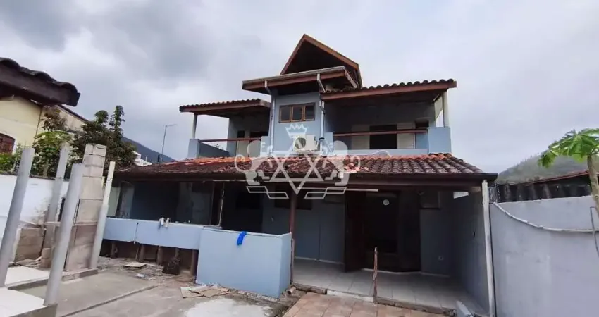Casa com 3 quartos à venda na Avenida Vítor Meirelles, 826, Jardim Bela Vista, Caraguatatuba