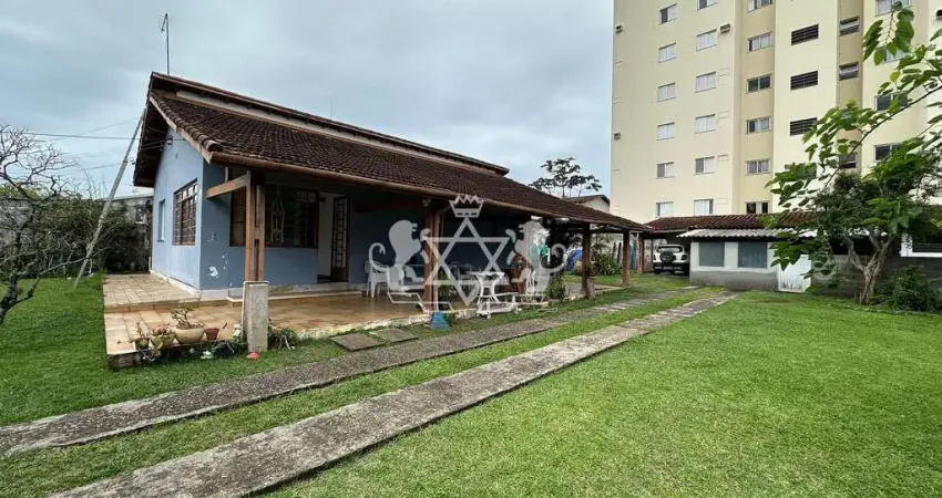 Casa com 3 quartos à venda na Rua Caúna, 249, Martim de Sá, Caraguatatuba