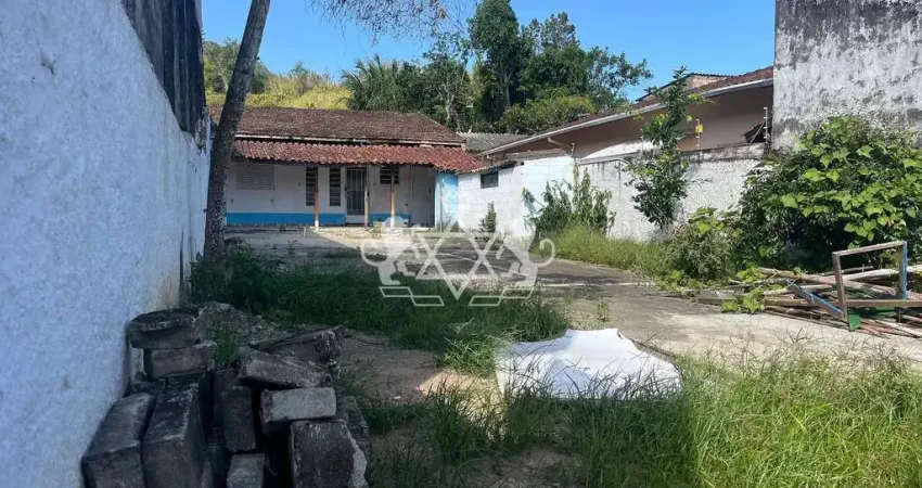 Casa tipo edícula à venda no centro de caraguatatuba, sp - 255m² terreno - com escritura