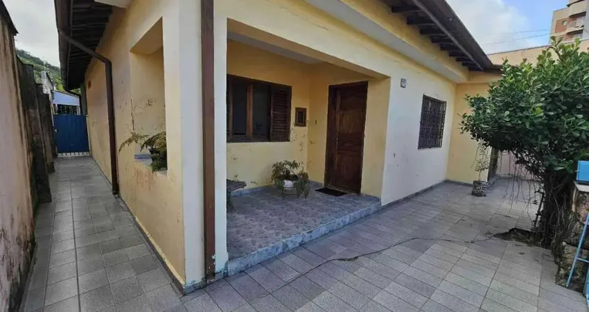 Casa com 3 quartos à venda no Centro, Caraguatatuba