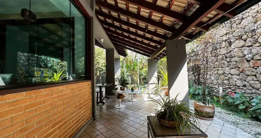 Casa com 4 quartos à venda no Martim de Sá, Caraguatatuba