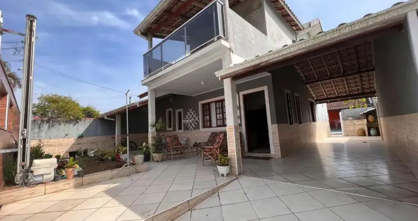 Casa a venda c/04 dormitorios , 2 suites, sendo 01 c/ banheira e area total de 360m2 em pontal de santa marina, caraguatatuba sp