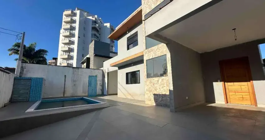 Maravilhoso sobrado a venda a 100 metros da praia do indaia em caraguatatuba - sp