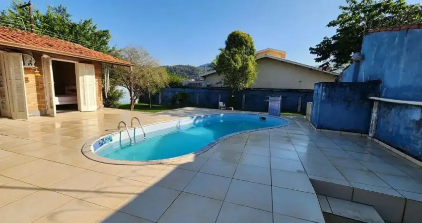 Casa com 4 quartos à venda no Martim de Sá, Caraguatatuba