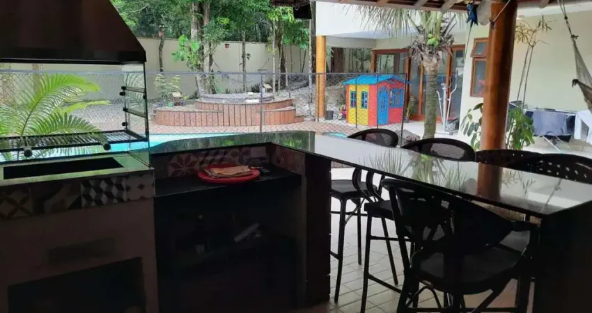 Maravilhosa casa a venda, no park imperial, na cidade de caraguatatuba, litoral norte do estado de sao paulo.