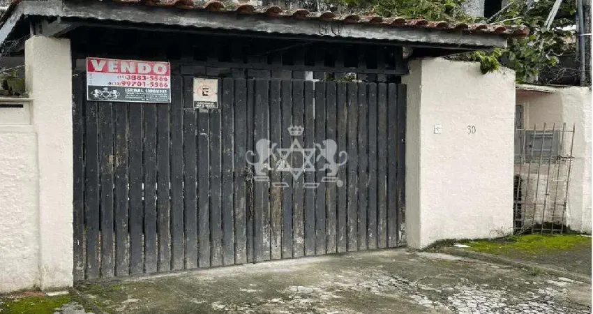 Casa à venda, Travessão, Caraguatatuba, SP, com excelente localização em 2 lotes.