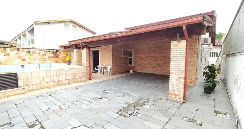Casa 3 dormitorios (sendo 1 suite) a venda, sumare, caraguatatuba, sp - piscina, churrasqueira - terreno de 450m2 - aceita financiamento