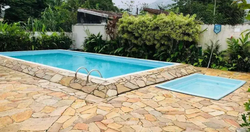 Casa em condomínio fechado com 2 quartos à venda no Balneário Gardem Mar, Caraguatatuba