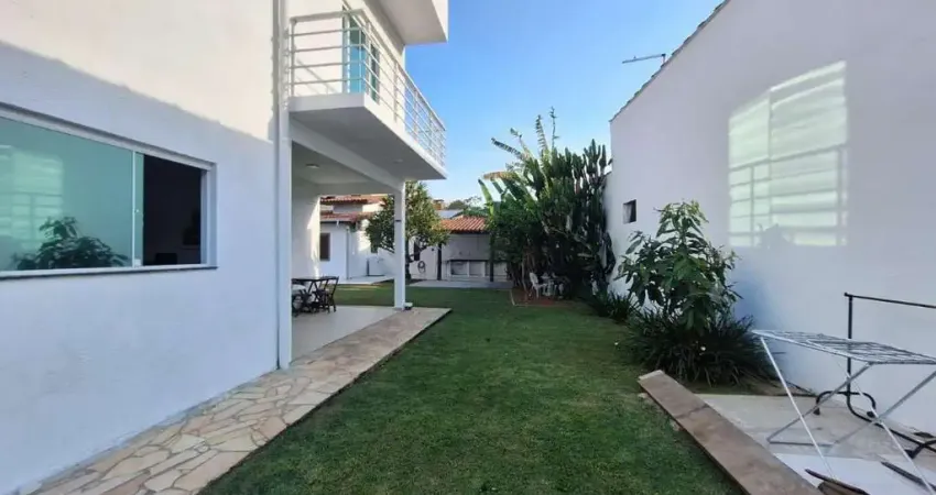 Lindissimo sobrado a venda a menos 100 metros da praia, com vista do mar no massaguacu, caraguatatuba, sp