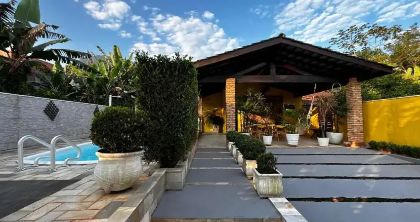 Casa a venda, mar verde ii, 'mobiliado' 3 dormitorios sendo 1 suite, lazer completo com piscina e churrasqueira , caraguatatuba, sp.