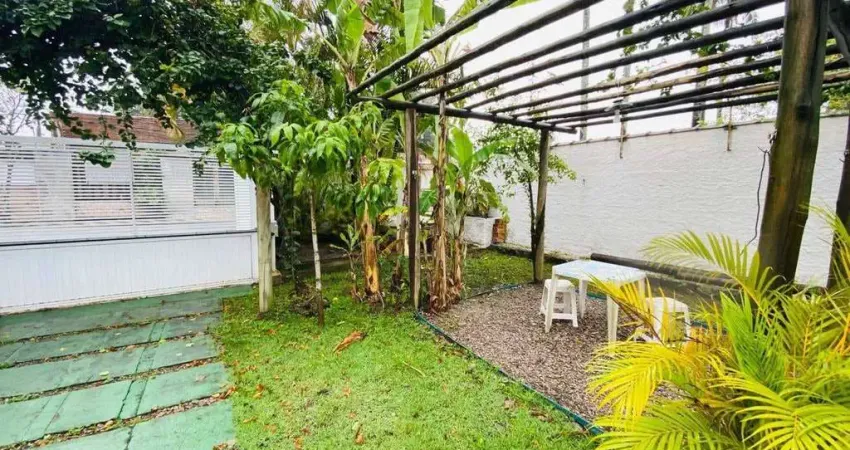 Casa com 7 quartos à venda no Centro, Caraguatatuba