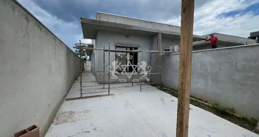 Casas Térrea 3 Dormitórios com Piscina à Venda, Golfinho, Caraguatatuba, SP