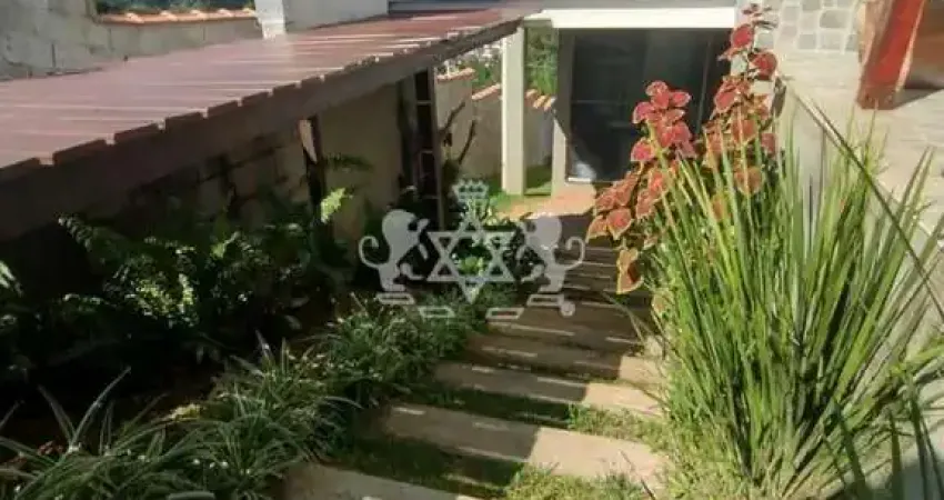 Sobrado em localização Privilegiada, com vista serra e mar, em Caraguatatuba.