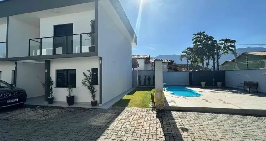 Casa 2 dorms (2 suites) a venda, capricornio ii, caraguatatuba, sp