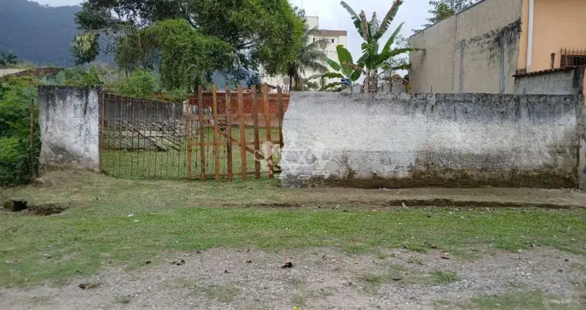 Terreno à venda no Martim de Sá, Caraguatatuba