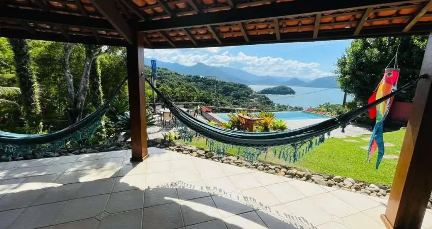 Casa a venda, cond. pulso,devido a sua natureza intocada e ao acesso controlado, a praia do pulso oferece uma vista deslumbrante, com um cenario paradisiaco.