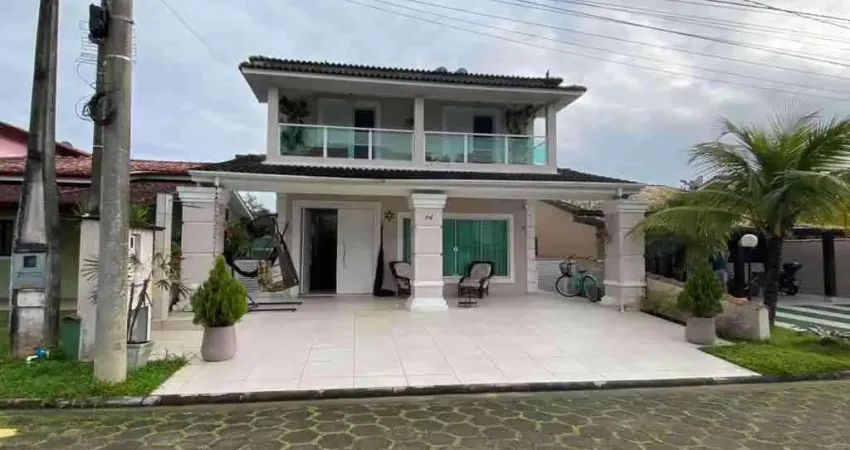Casa em condomínio fechado com 4 quartos à venda na Praia da Enseada, São Sebastião