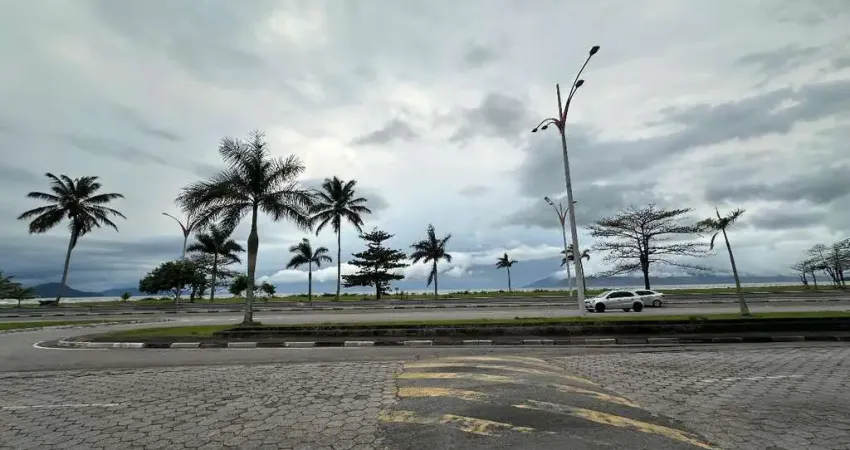 Casa a venda, frente ao mar na praia das palmeiras caraguatatuba, sp