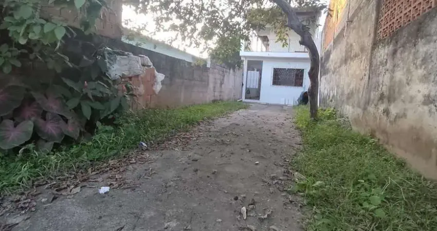 Sobrado com 3 dormitorios e sacada a venda, pereque mirim, caraguatatuba, sp