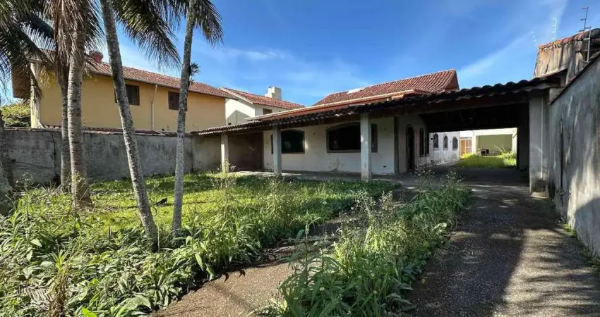 Casa a venda 100 metros da praia, 3 dorms, sendo 2 suites, edicula com salao de jogos, bairro do porto novo , caraguatatuba- sp