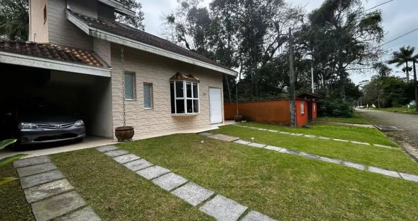 Sobrado a venda com 384m2 de at i 162m2 ac, 3 dormitorios sendo 2 suites, mar verde ii, caraguatatuba, sp