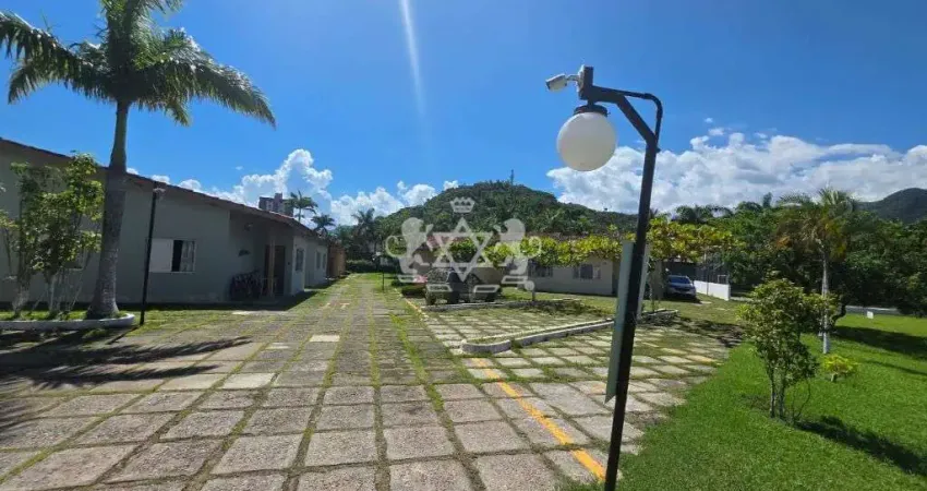 Casa em condomínio fechado com 2 quartos à venda na Avenida Paulo Ferraz da Silva Porto, 434, Martim de Sá, Caraguatatuba