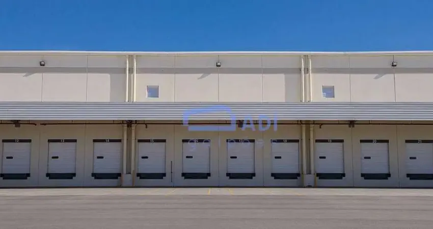 Galpão 8832 m² – 10 docas e pé direito 12 m – araçariguama/castelo branco