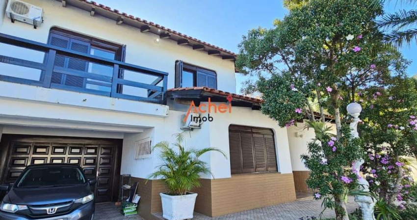 Casa à venda em Porto Alegre - Ipanema, com piscina privativa e área construída de 400m²