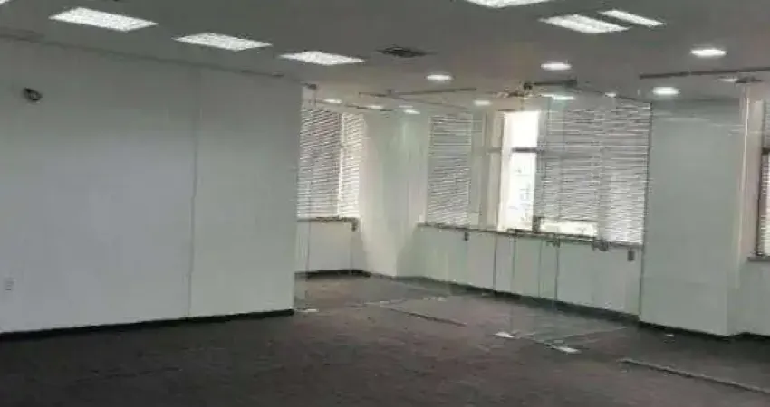 Conjunto comercial (188,32m²), 5 banheiros, reformado, 4 vagas. ao lado da estação berrini da cptm