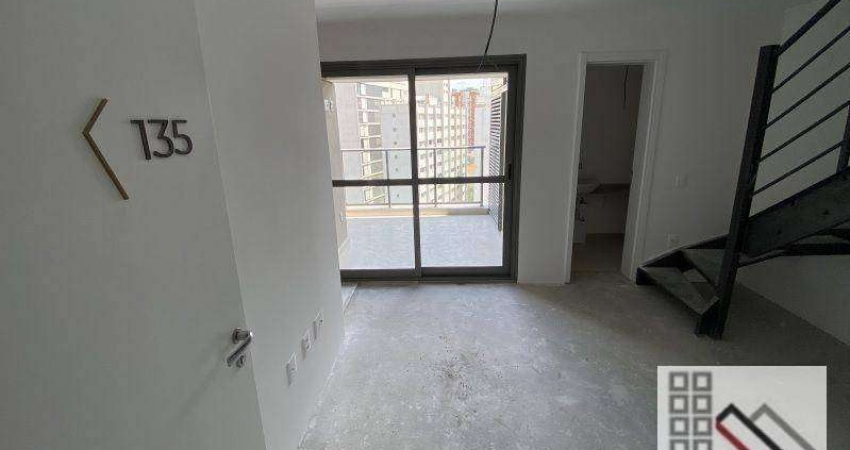 APTO DUPLEX 1 DORMITÓRIO (62m²), 1 SUÍTE, SACADA, 1 VAGA. AO LADO DA ESTAÇÃO OSCAR FREIRE DO METRÔ