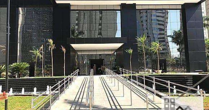 Sala Comercial (323m²), 2 Banheiros, 9 Vagas. Em frente do Fórum Trabalhista de São Paulo
