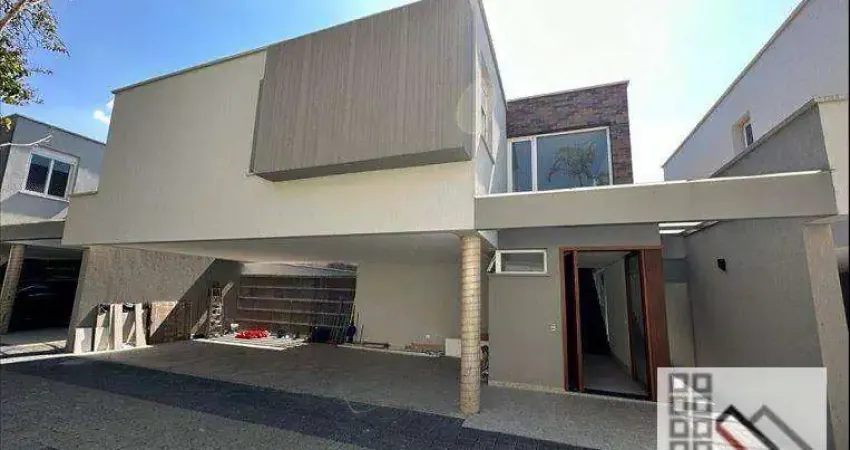 Casa de Alto Padrão em Condomínio de 3 Dormitórios (472m²), 3 Suítes, 3 Vagas. Bairro nobre da zona Sul